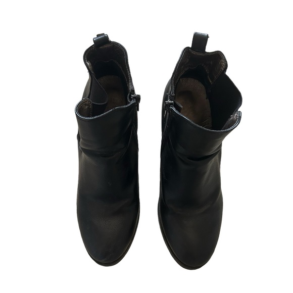 black ankle chelsea boots - Picture 3 of 4